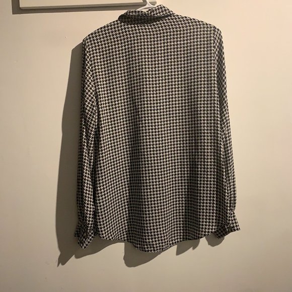 Dorothy Perkins Button Up in Houndstooth - Picture 4 of 7